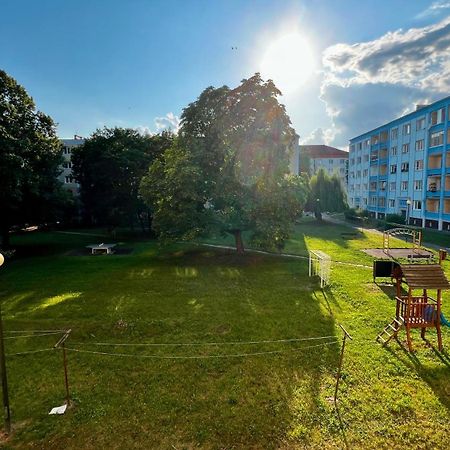 Industrial Apartment I 24Hr Self Check-In I Free Parking & Coffee Banská Bystrica Extérieur photo